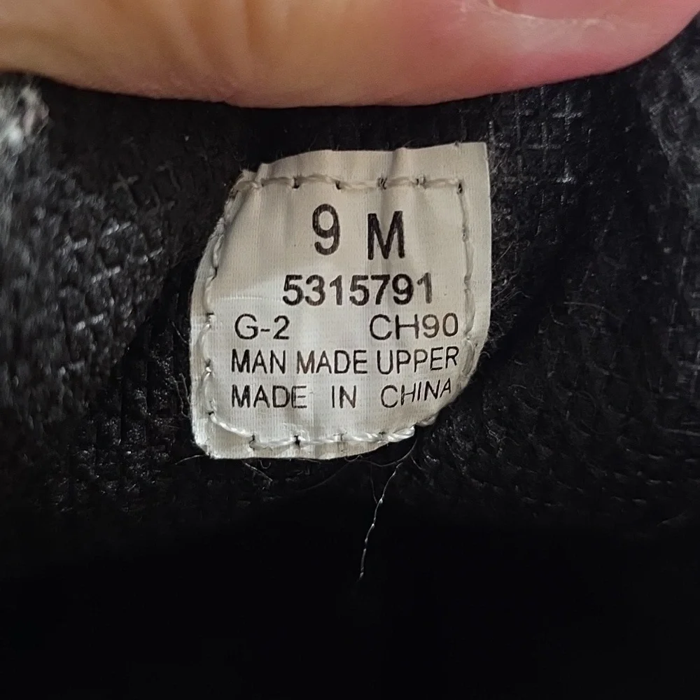 Stride Rite Girl's Chuckka Annkle Boor Laces Black/Silver Floral Boots Sz 9 GUC‎